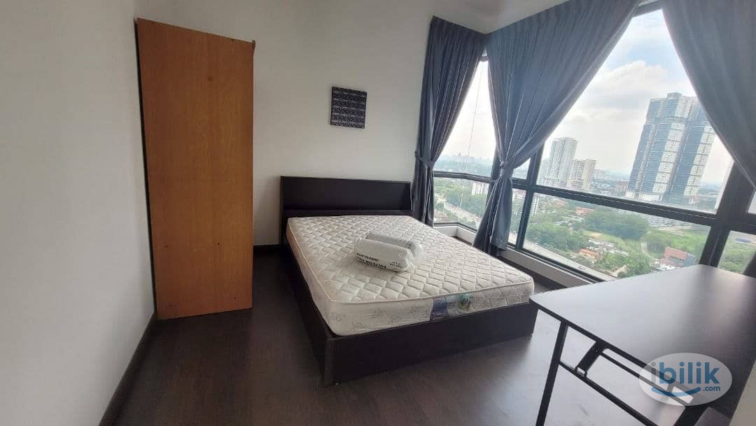 SKS Pavilion, Johor Bahru – Fully furnished master bedroom, walking distance to CIQ! - Image 5