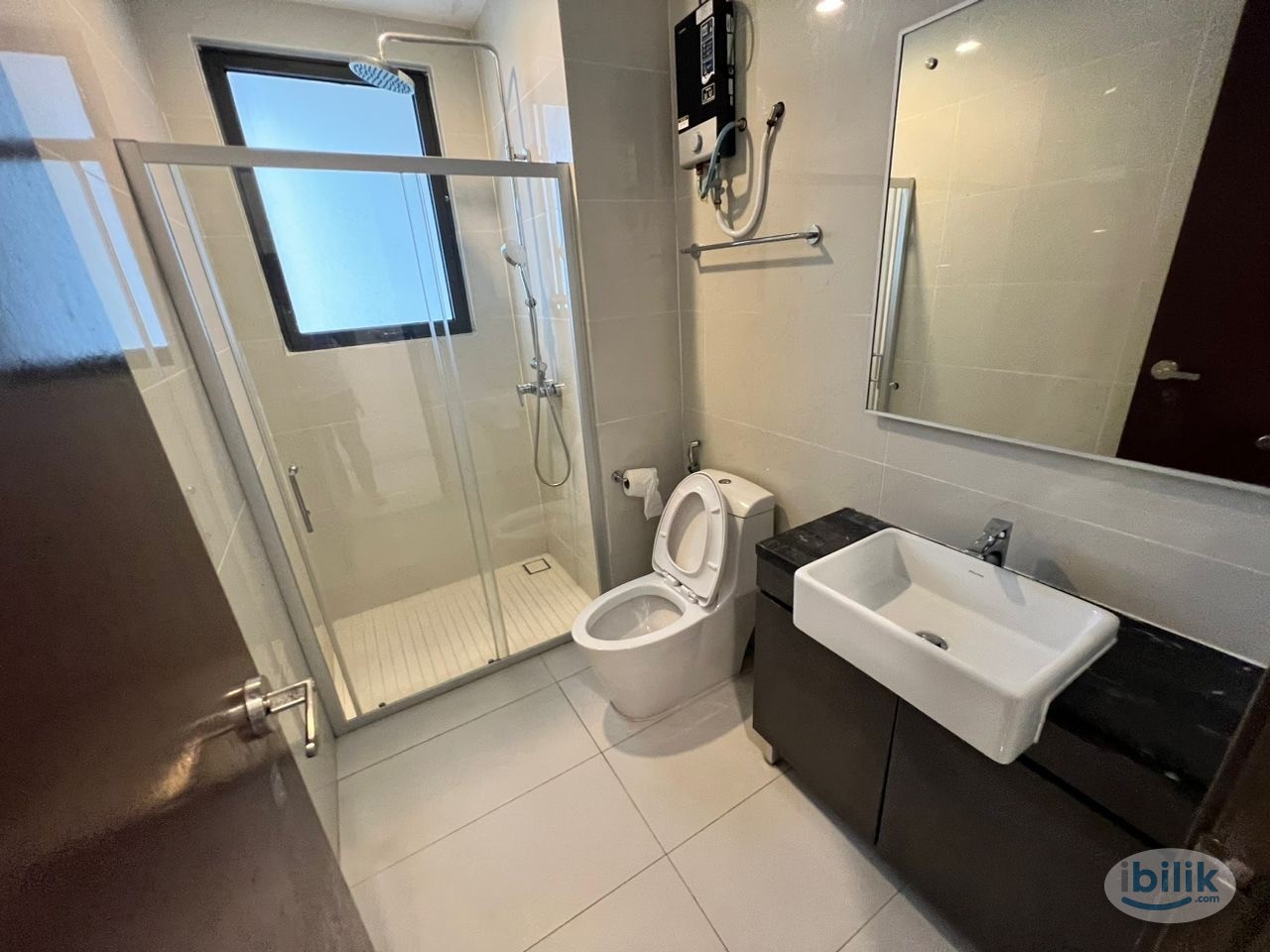 Middle Room at Danga Bay, Johor Bahru - Image 4
