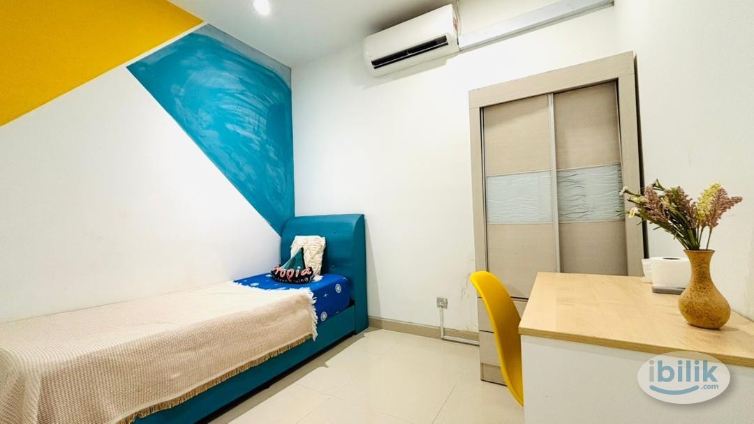 Short Walk to MRT Single Room at Taragon Puteri YKS, KLCC - Image 1