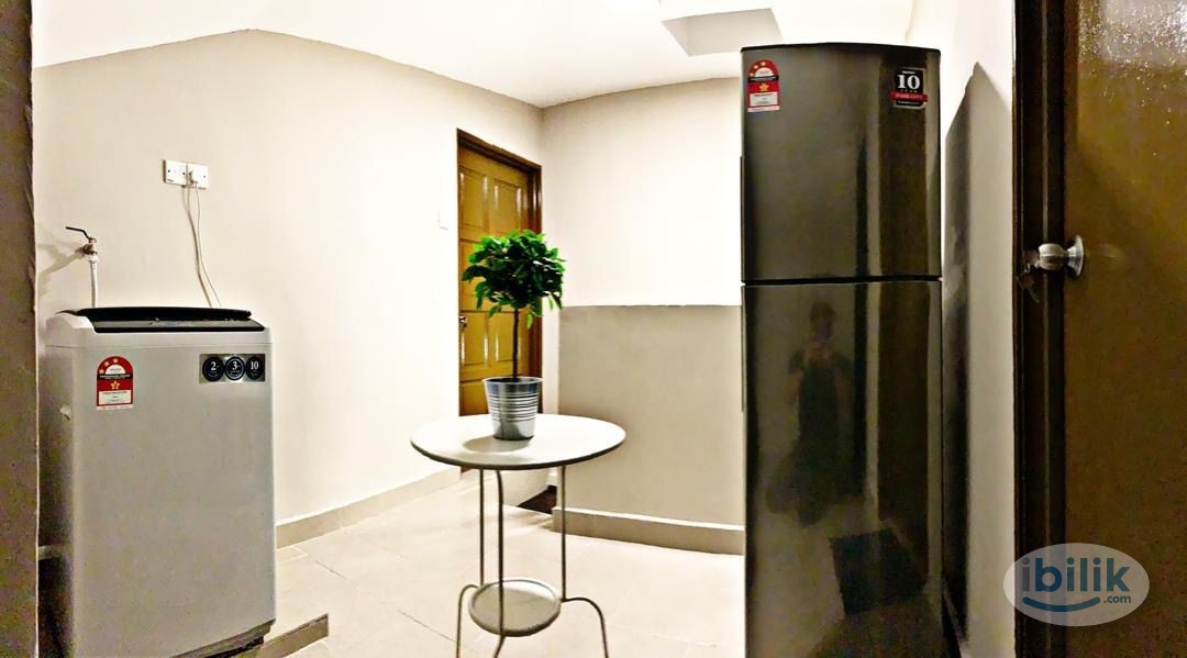 Single Room at The Palladium, Keramat - Image 5