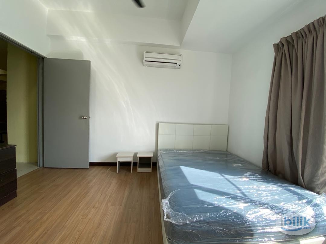 Female Unit Master Room at Park 51 Residency, Petaling Jaya - Image 2