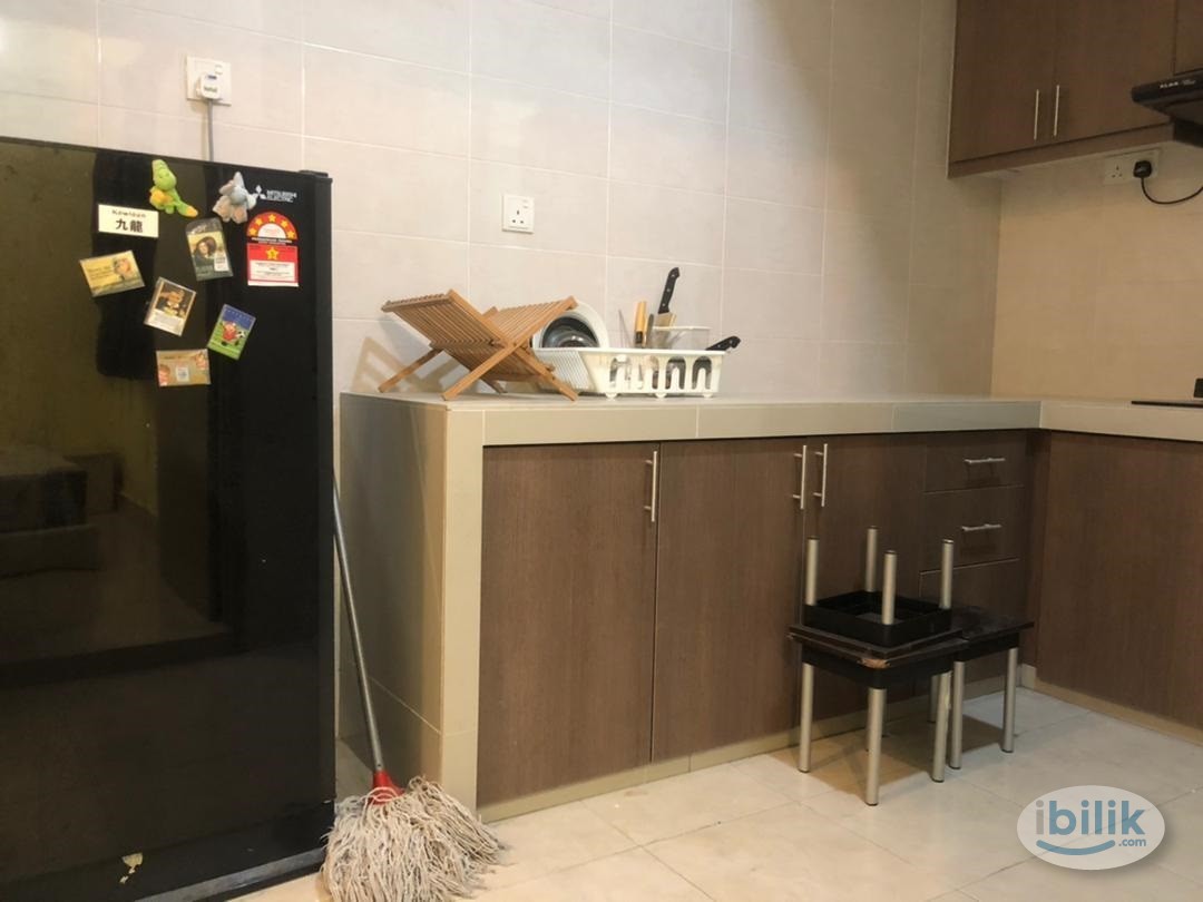 Female Unit Master Room at Park 51 Residency, Petaling Jaya - Image 4