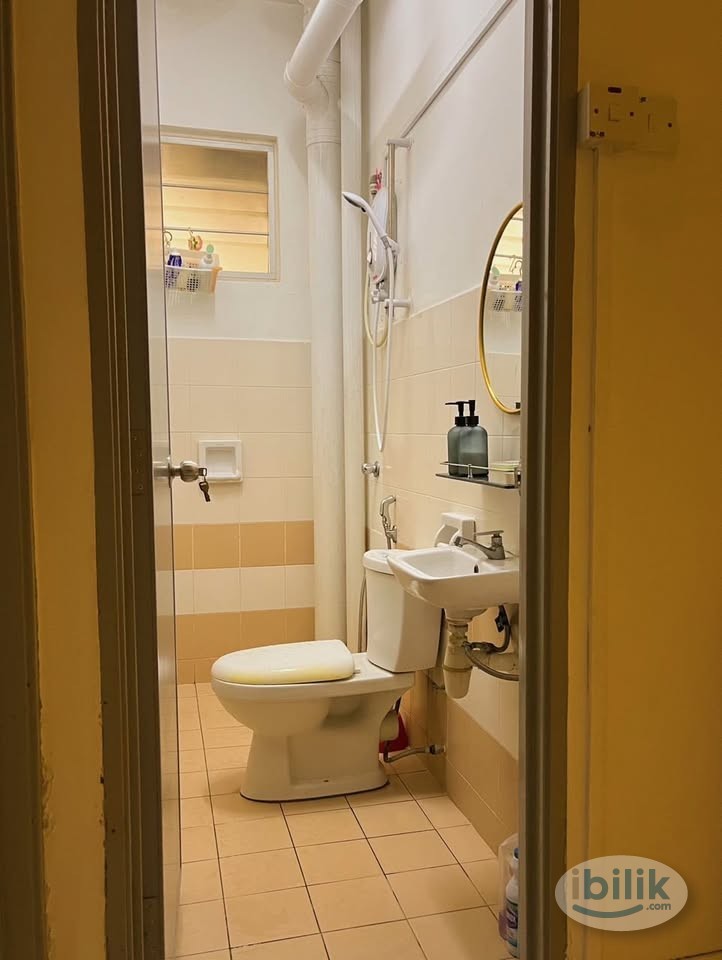 Single Room at Residensi Laguna, Bandar Sunway - Image 4