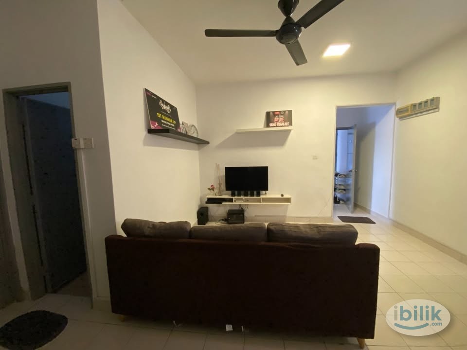 Single Room at Residensi Laguna, Bandar Sunway - Image 5