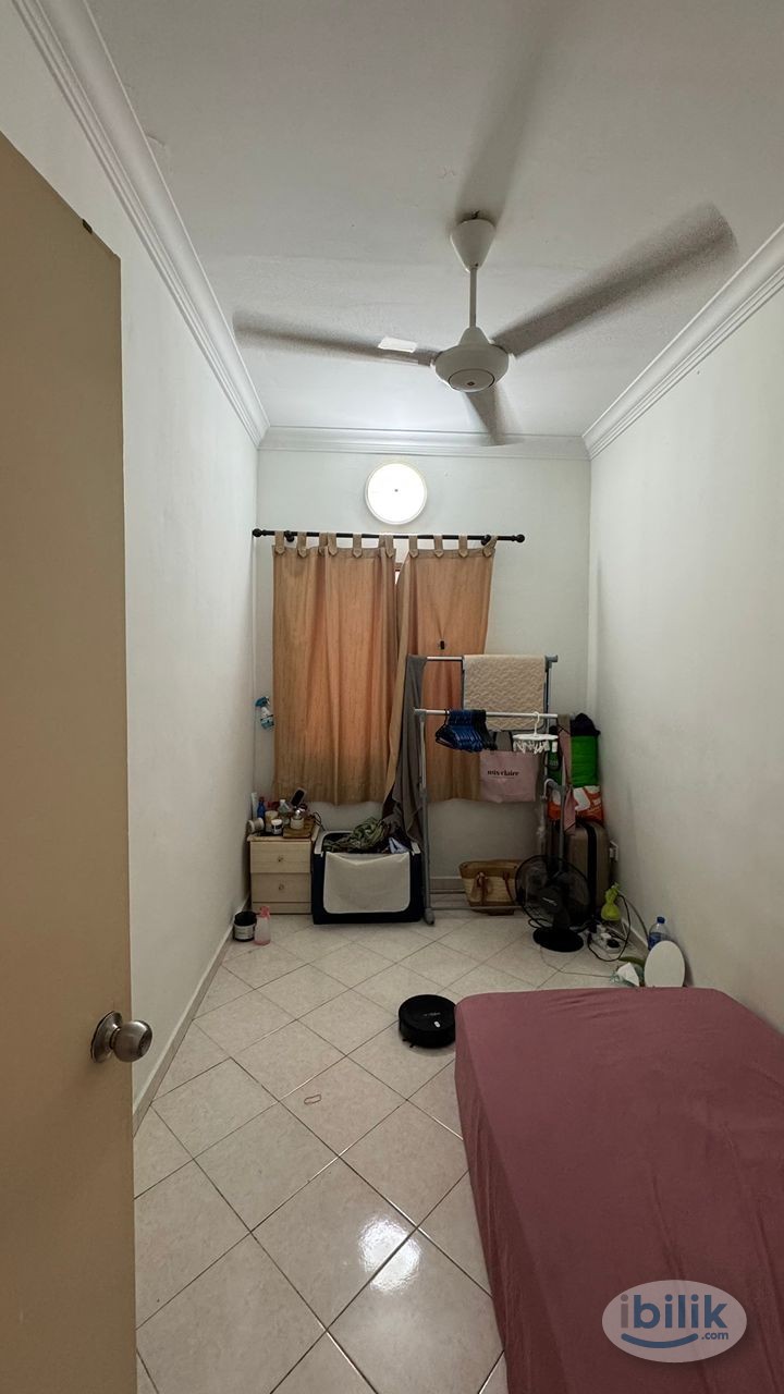 Single Room at Bayu Puteri, Tropicana - Image 2