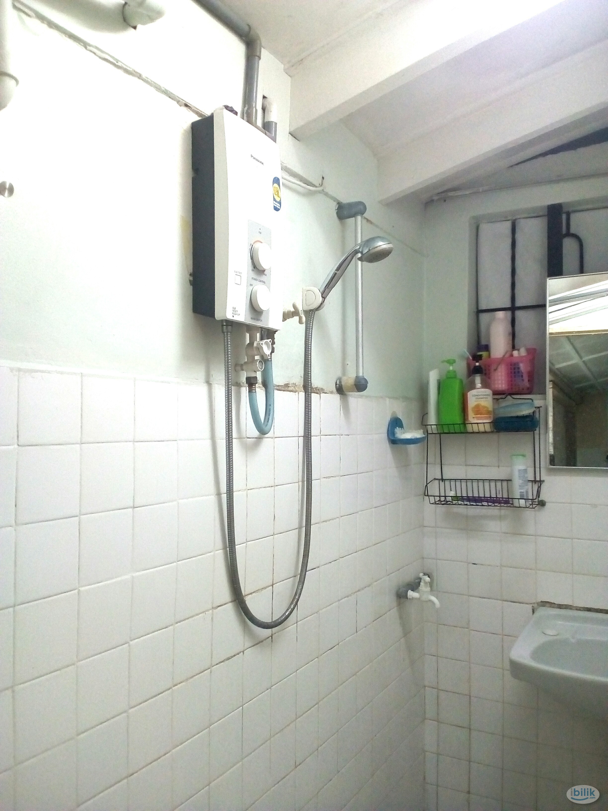 Comfortable Single Room at Section 14 PJ near Asia Jaya LRT - Image 3