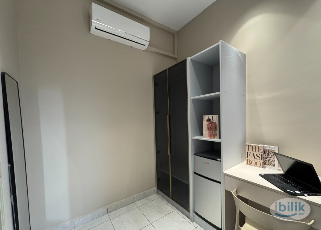 FULLY FURNISHED MIDDLE ROOM WITH QUEEN BED TO RENT - Image 2