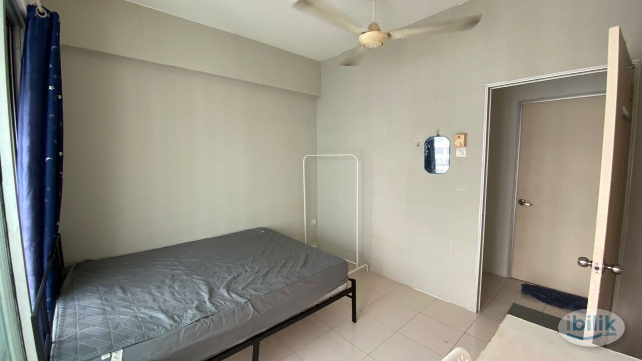Move-In Ready Middle Room (with Balcony) - Image 4