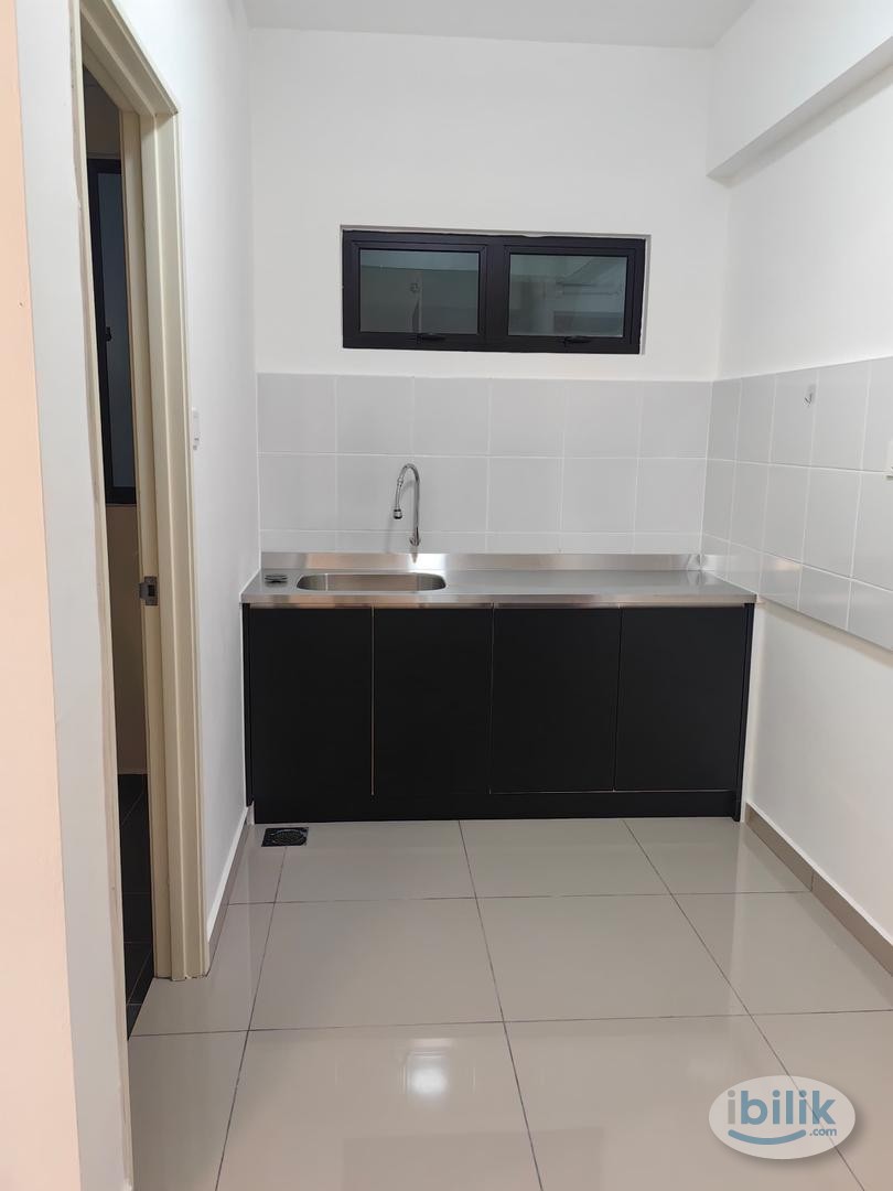 Master Room at Sungai Ara, Penang - Image 3