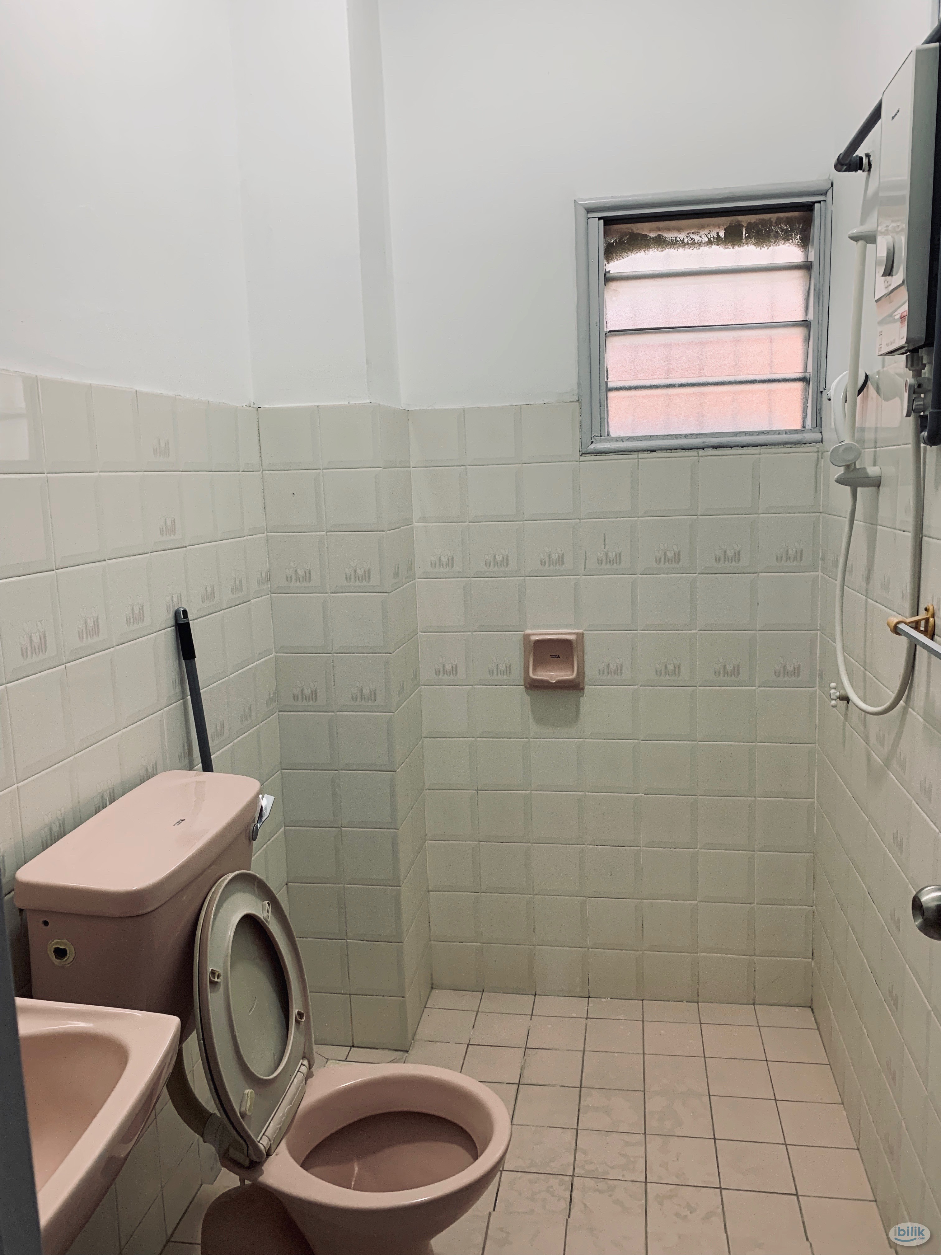 Medium room FREE A/C @ USJ 2 Subang Jaya - Image 4