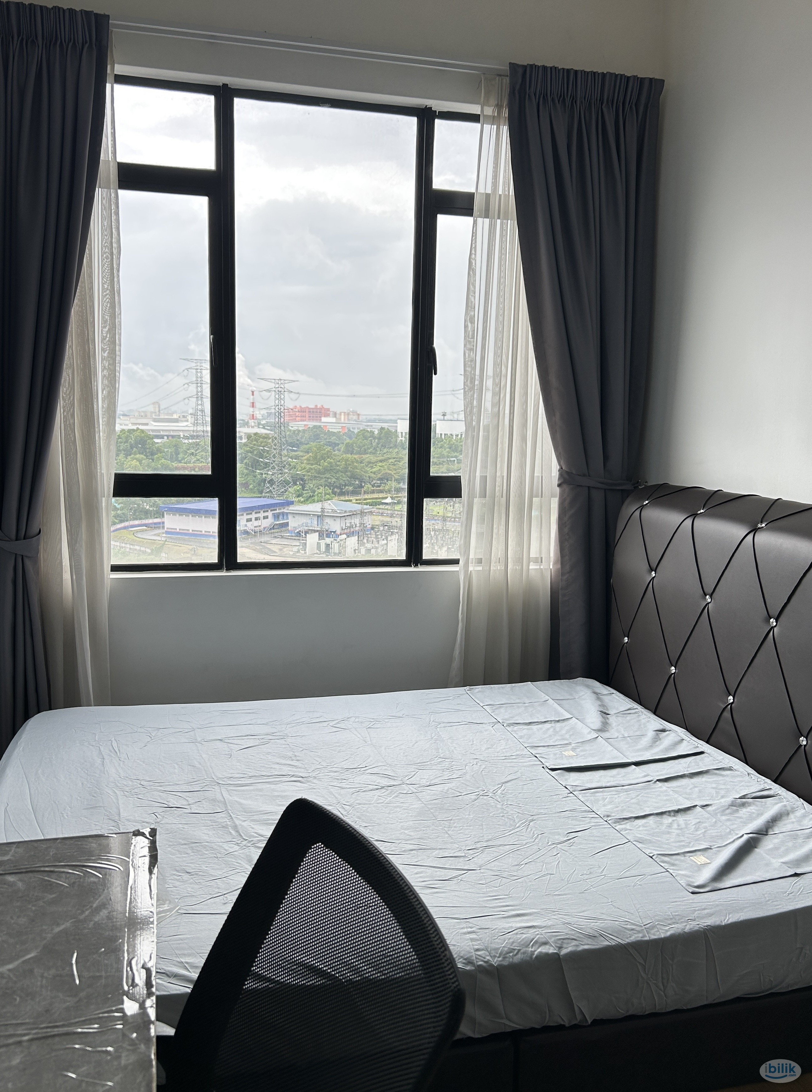 [Spacious] Middle Room at The Greens @ Subang West, Shah Alam - Image 1