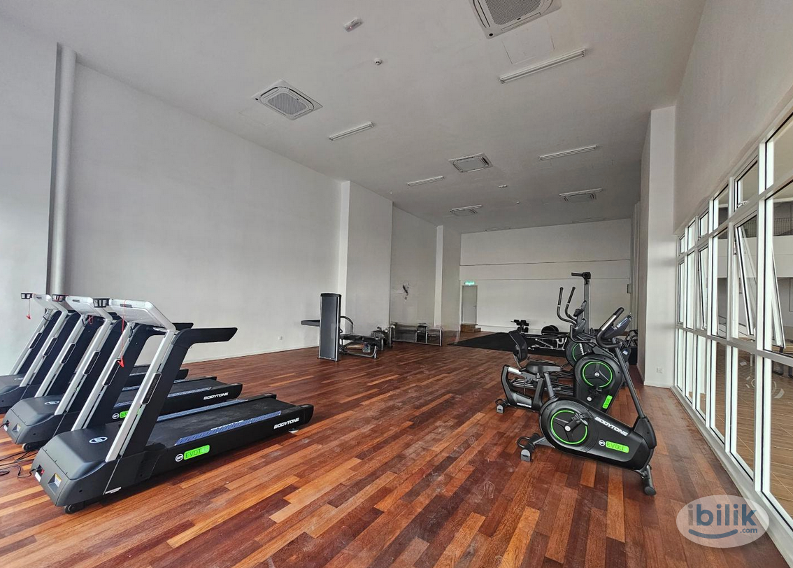 Nice room at Nadayu! Room attached PRIVATE BATHROOM‼️NEAR HELP UNI✅Premium ⭐️ Master Room Fully Furnished @ NEW Aircond  - Image 5