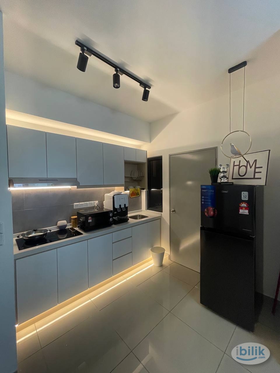 💼 Perfect Medium Room for Working Adults – Just Bring Luggage! 🧳 - Image 2