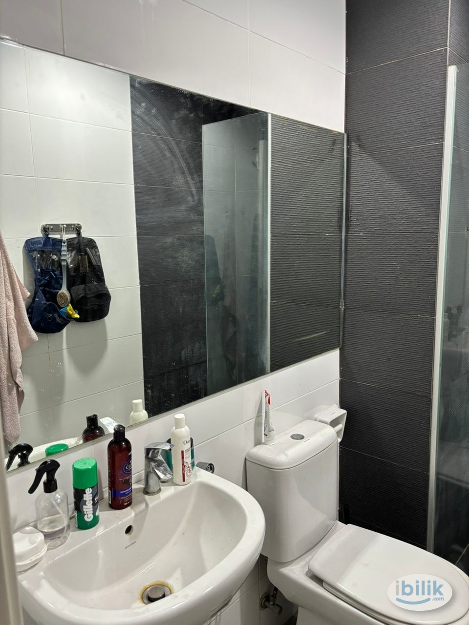 Master Room at Paramount Utropolis @ Glenmarie, Shah Alam - Image 2