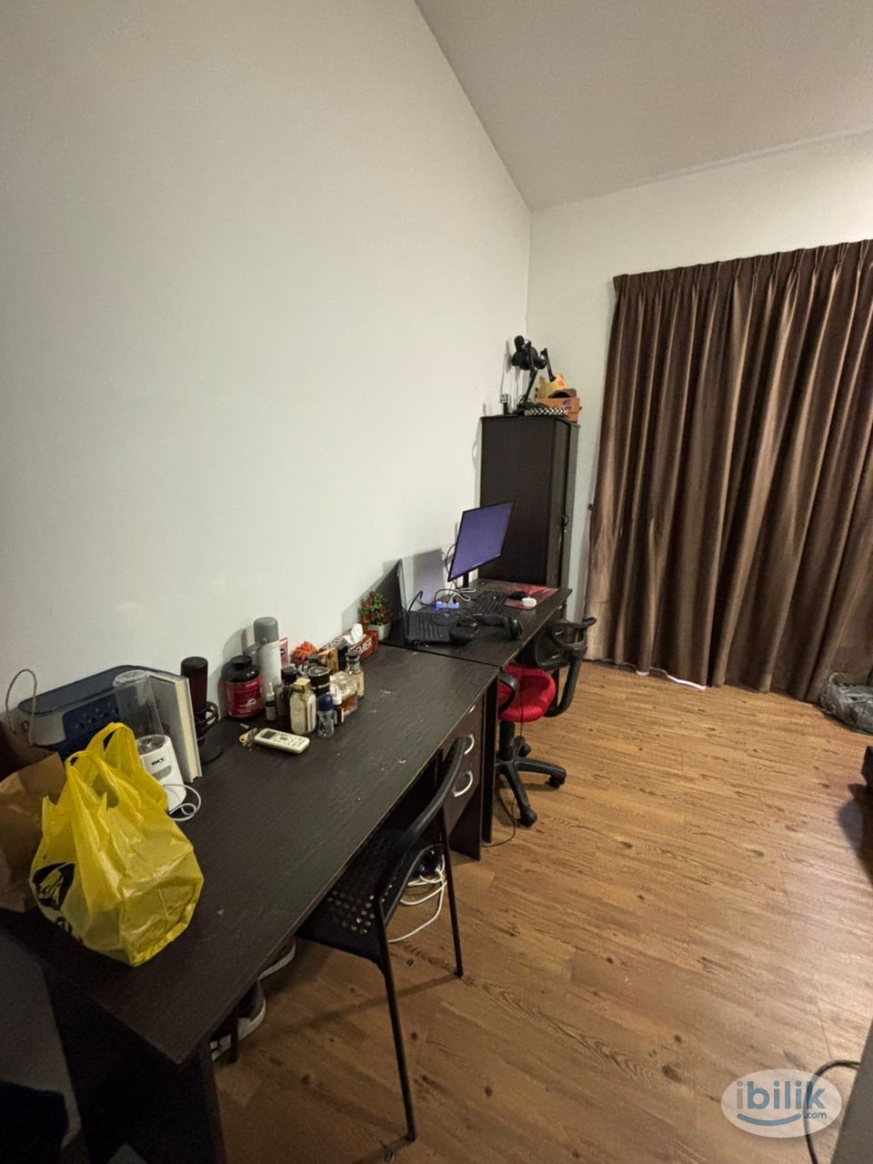 Master Room at Paramount Utropolis @ Glenmarie, Shah Alam - Image 3