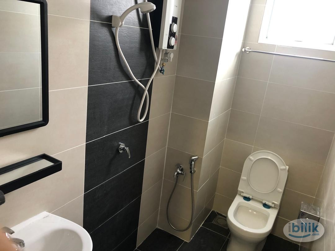 Single Room at Pinnacle, Sri Petaling - Image 3