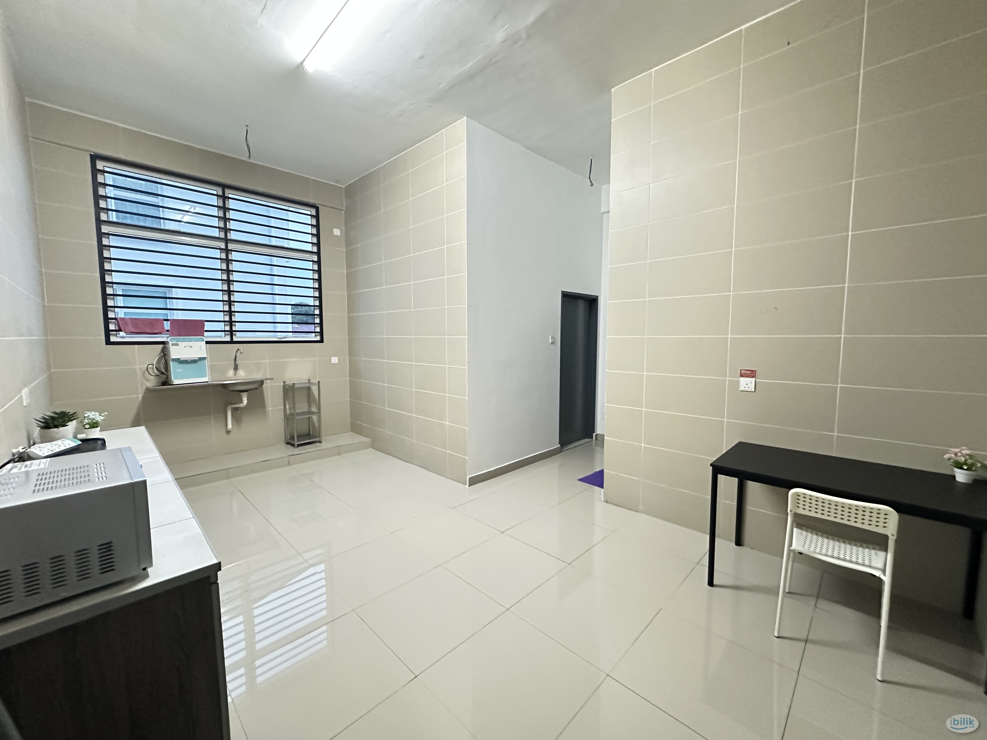 Middle Room at Seremban, Negeri Sembilan - Image 2