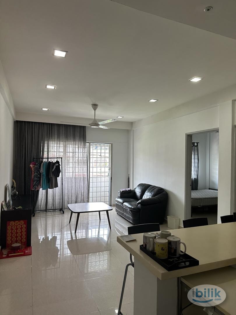 MEDIUM ROOM RM420 FEMALE ONLY - Image 1