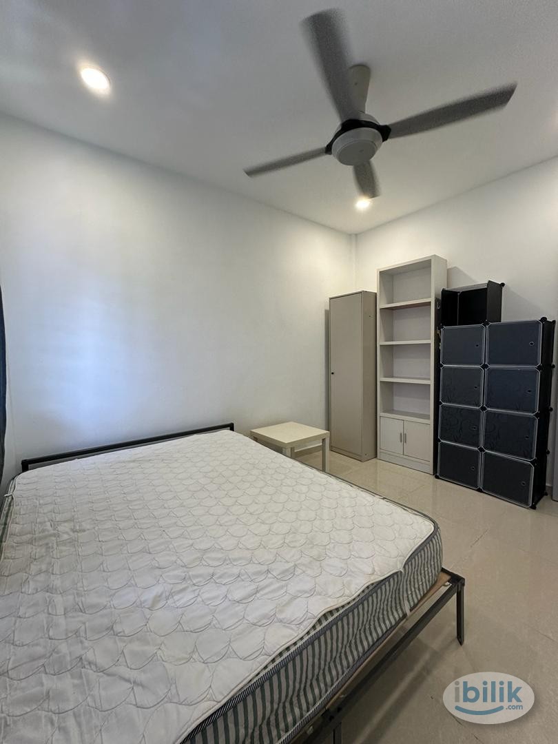 MEDIUM ROOM RM420 FEMALE ONLY - Image 4