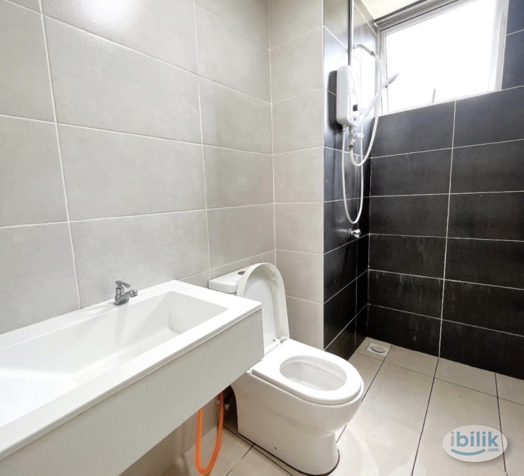 Master Room at PV18 Residence Platinum Lake City, Setapak - Image 5