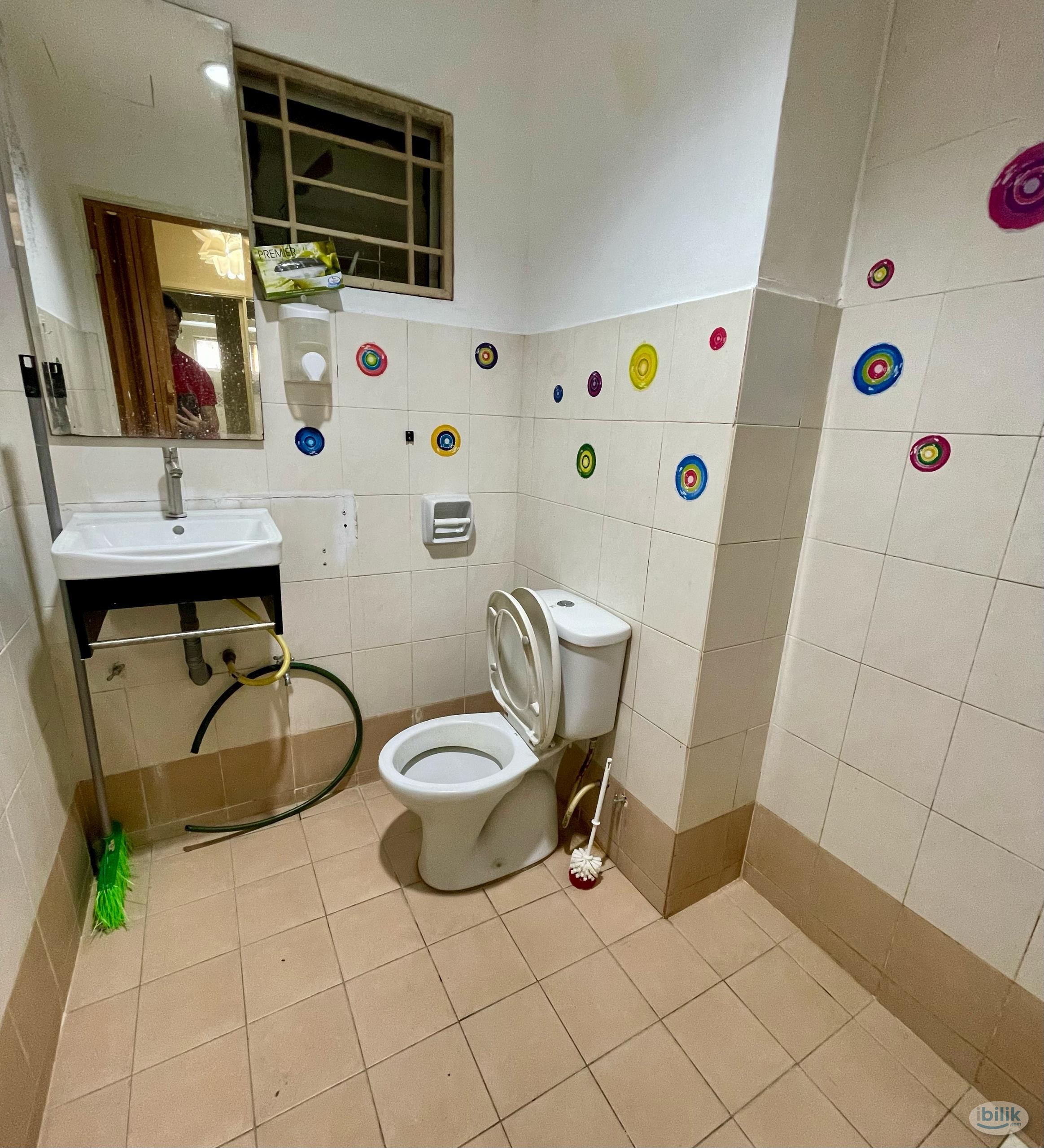 [FEMALE UNIT] Middle Room at Casa Subang Usj 1 next to mydin - Image 3