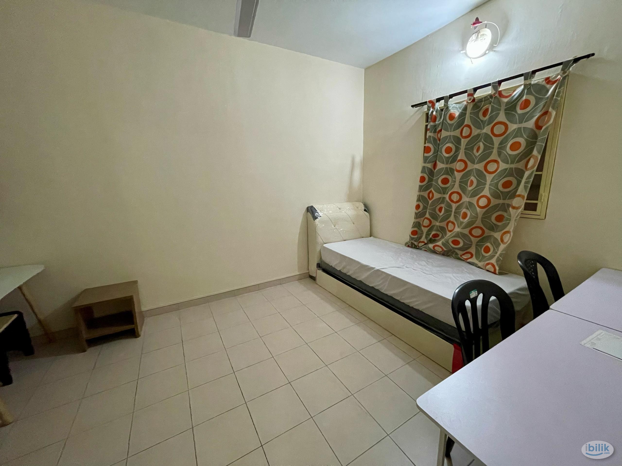 [FEMALE UNIT] Middle Room at Casa Subang Usj 1 next to mydin - Image 4