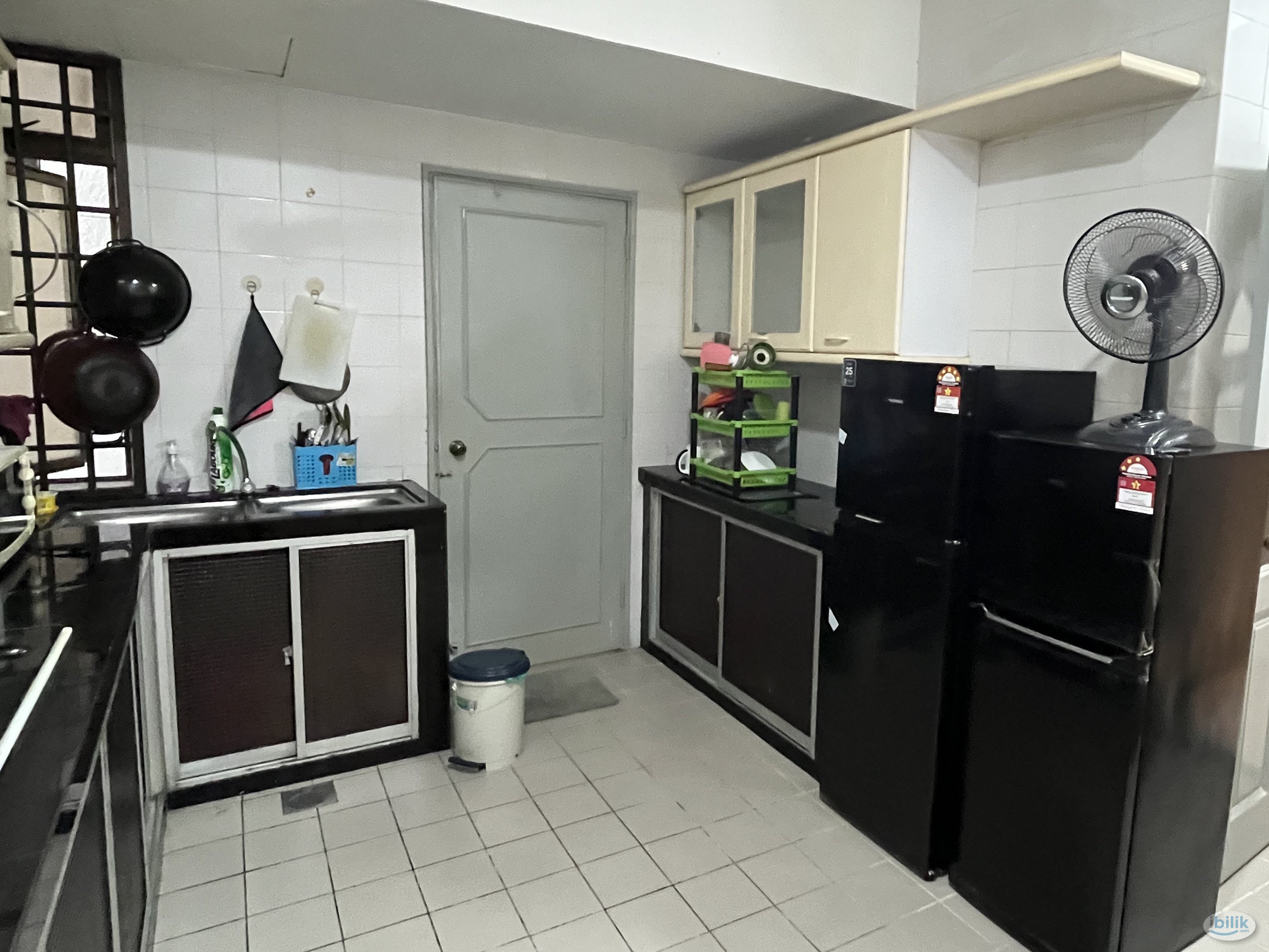 Middle Room at Aloha Towers, Johor Bahru - Image 5