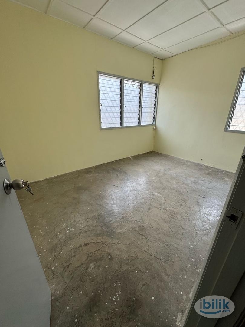 Newly Renovated Landed @ Taman Muda Shop - Image 4