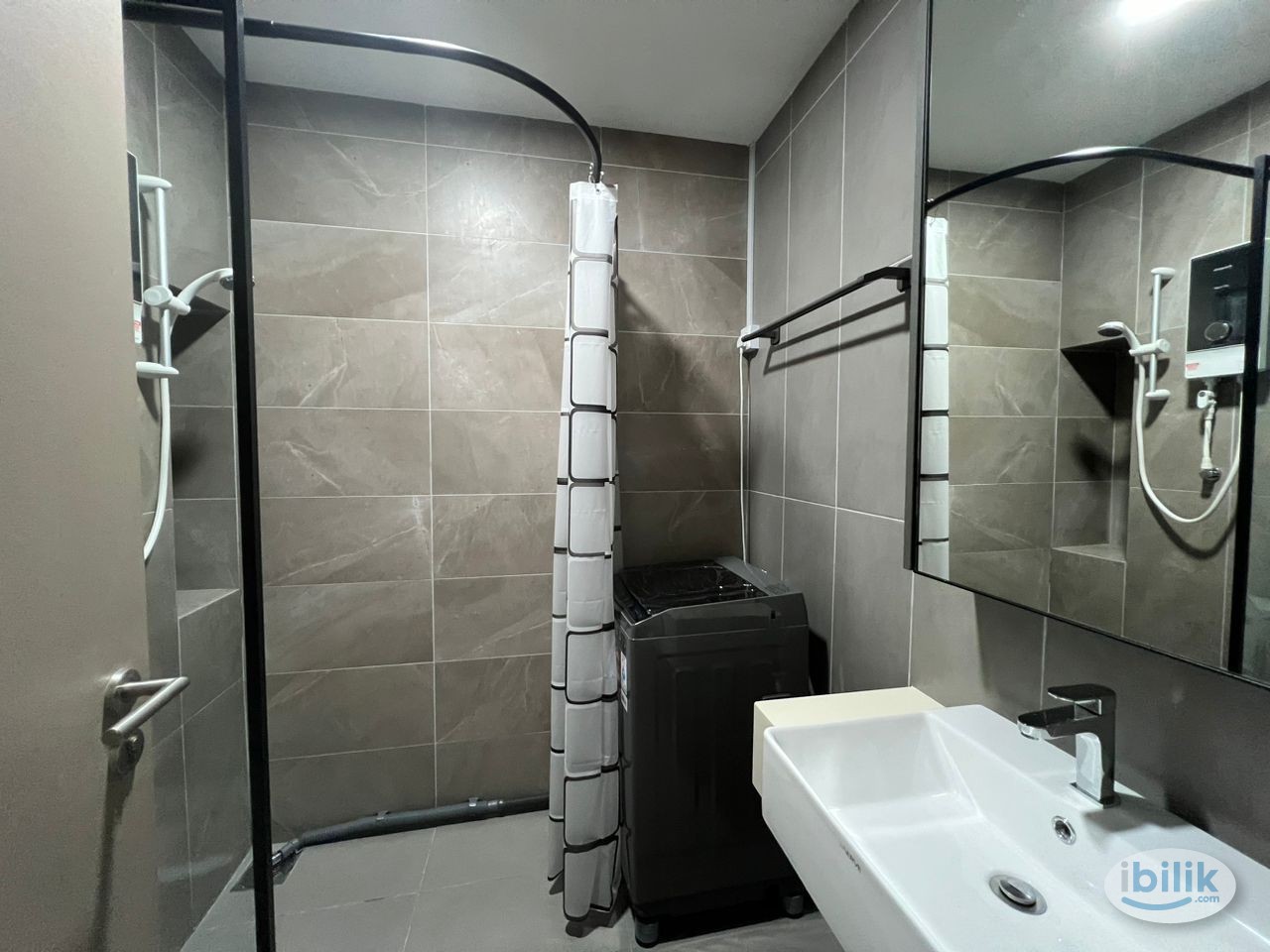 Studio at Empire City, Damansara Perdana - Image 2
