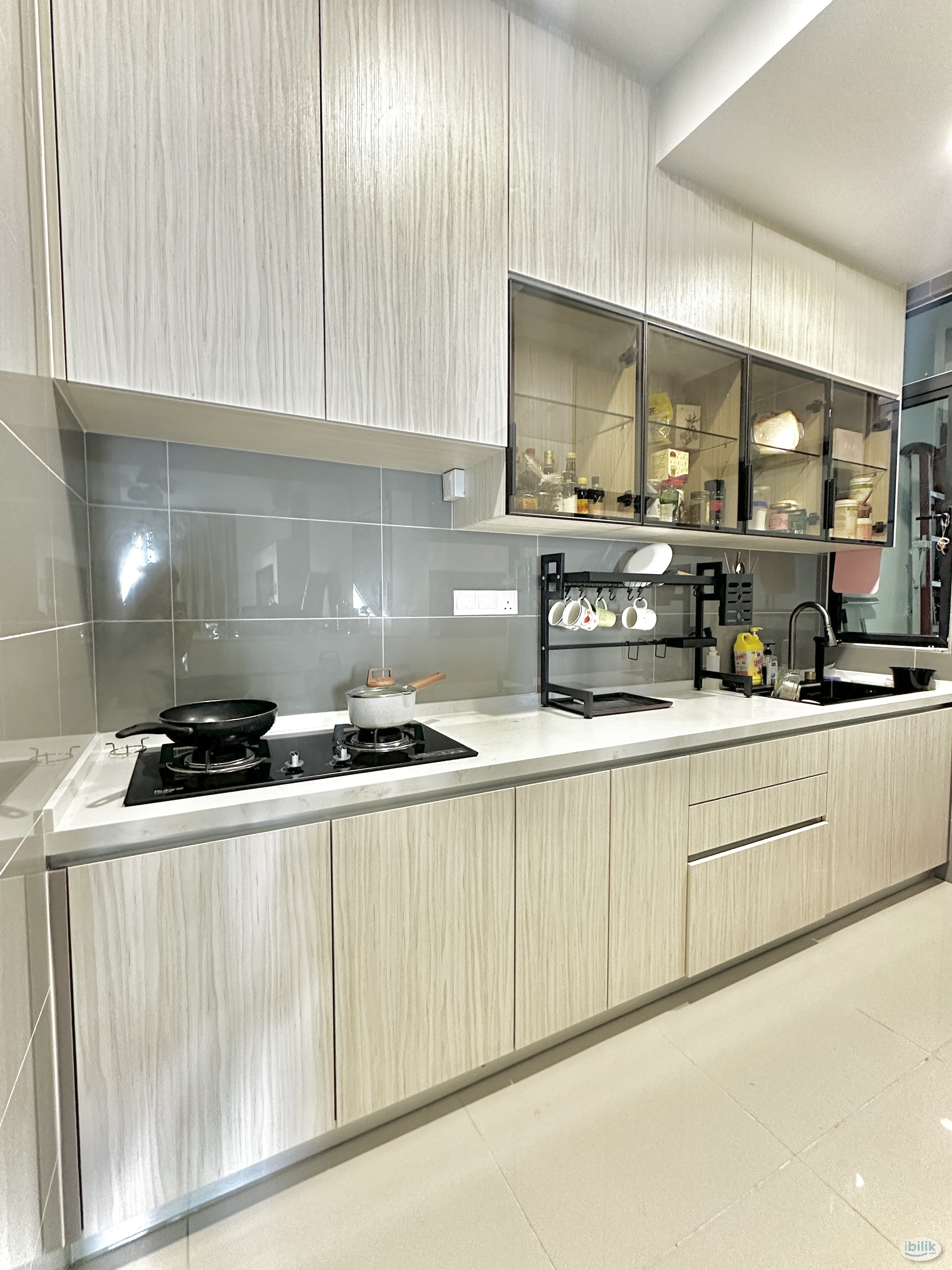 Middle Room at 99 Residence, Taman Wahyu - Image 3