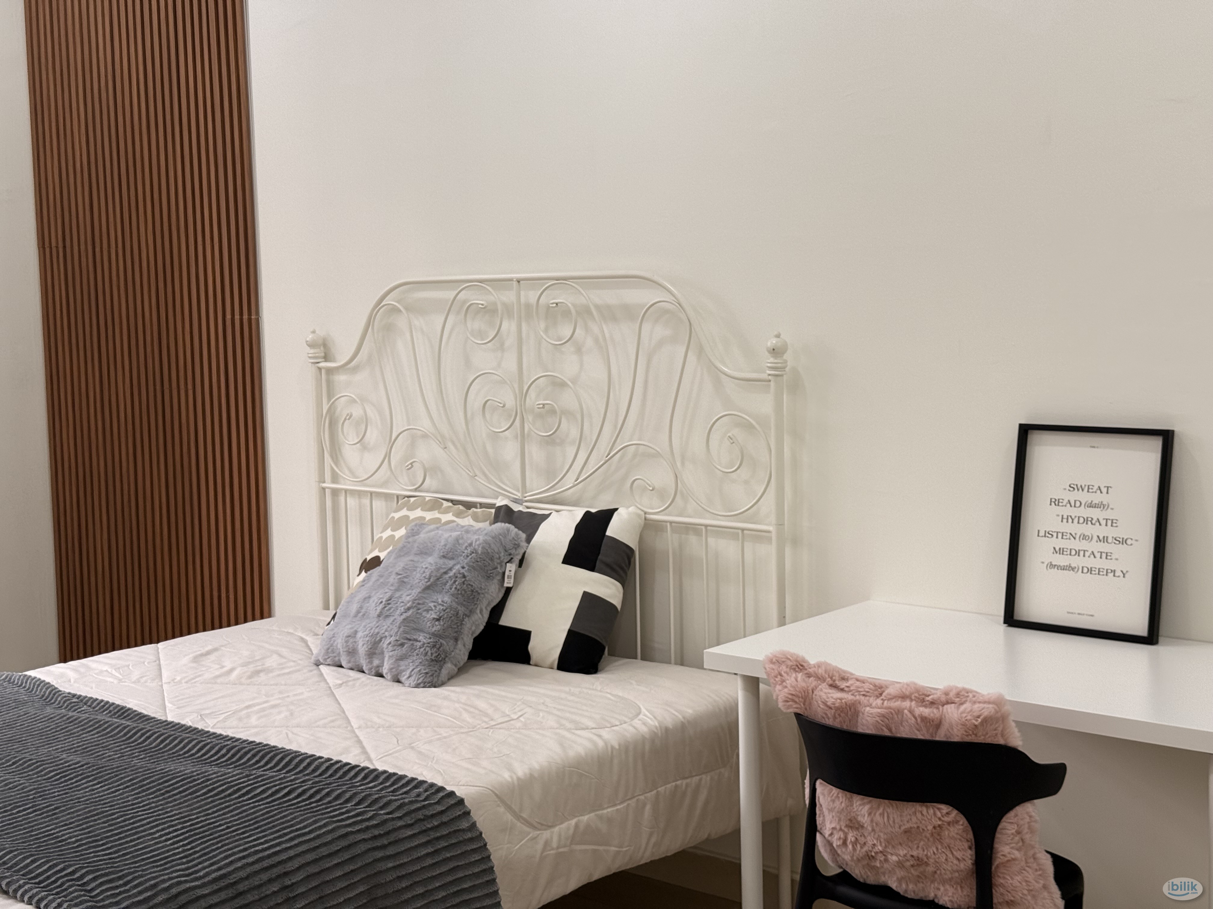 🏙️ Royal Domain @ Sri Putramas 2 – Master Room for Rent - Image 2