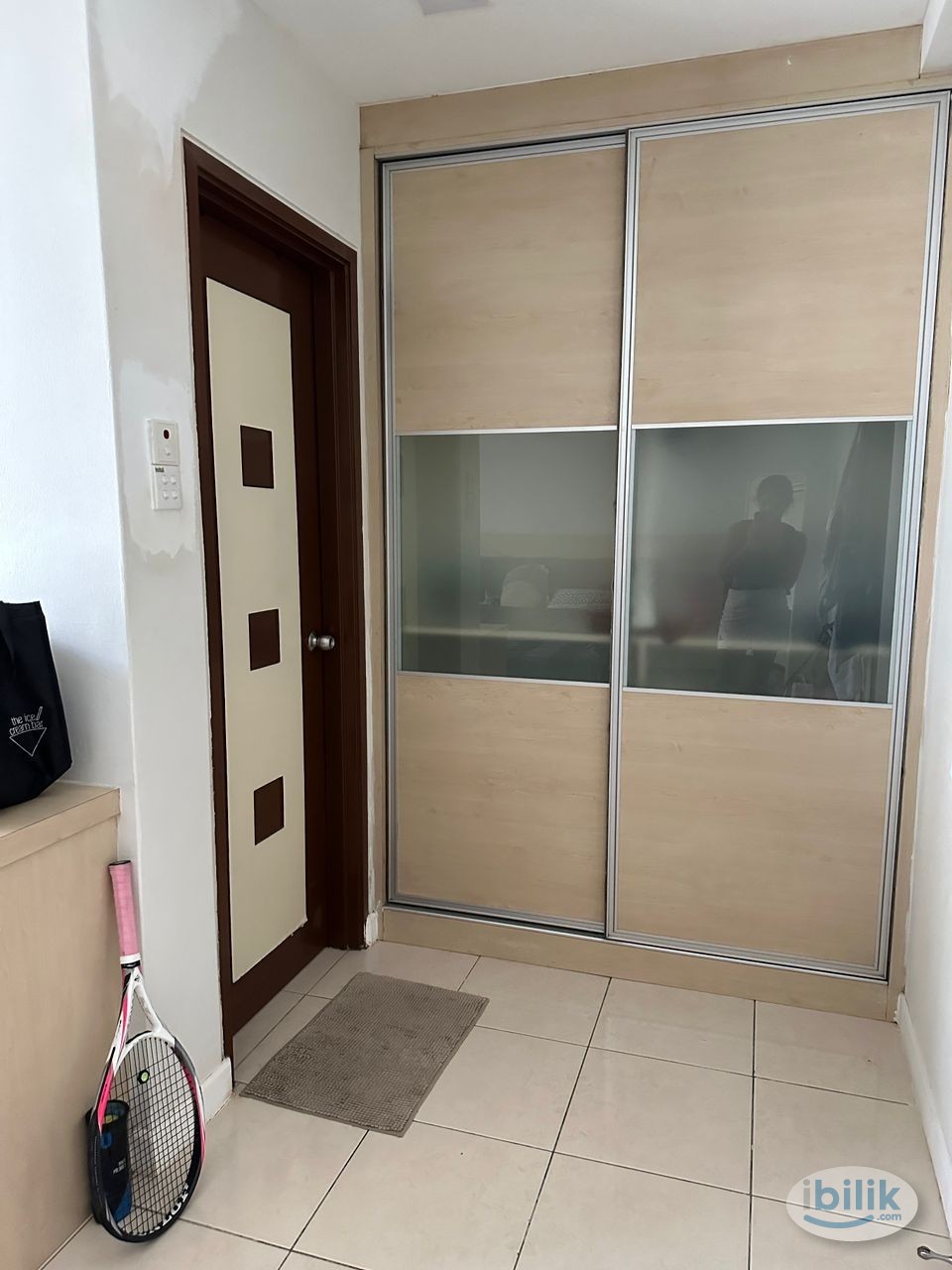 Master Room at Casa Kiara1, near Arcoris, 163, Plaza MK, 1MK, GatewayKiaramas ,Mont Kiara - Image 5