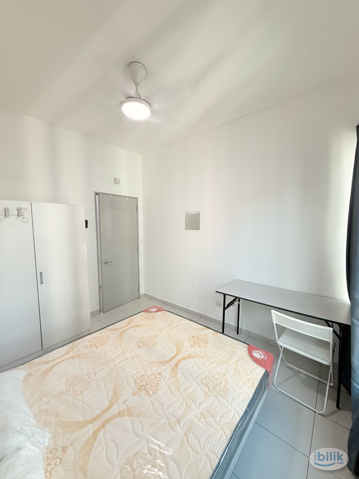 Female Unit Medium room with 1 Month deposit! Near MRT Damansara Damai - Image 1
