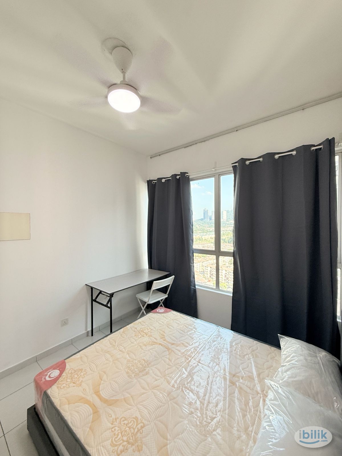 Female Unit Medium room with 1 Month deposit! Near MRT Damansara Damai - Image 2
