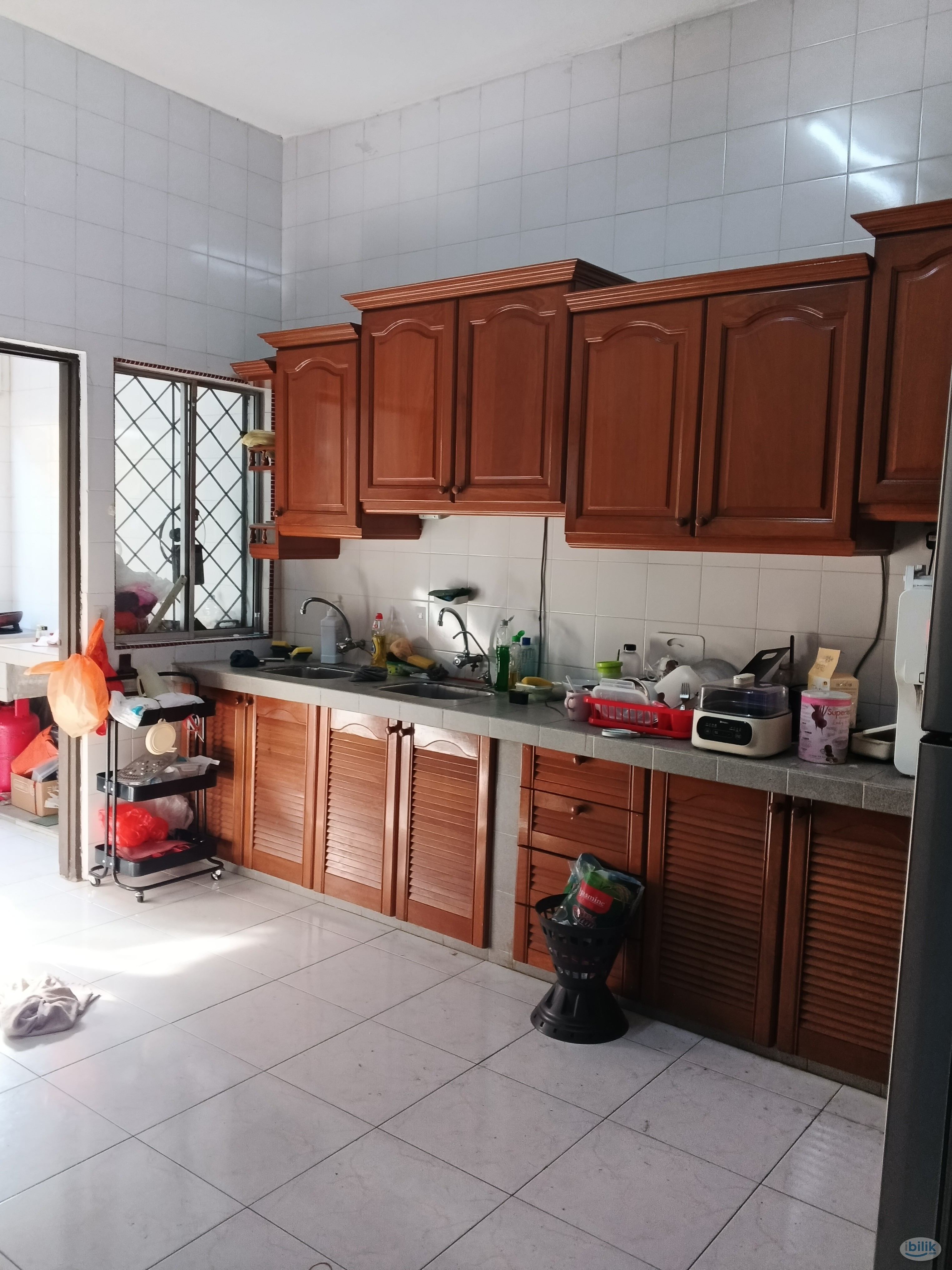 Middle Room at Damansara Utama, Petaling Jaya - Image 2