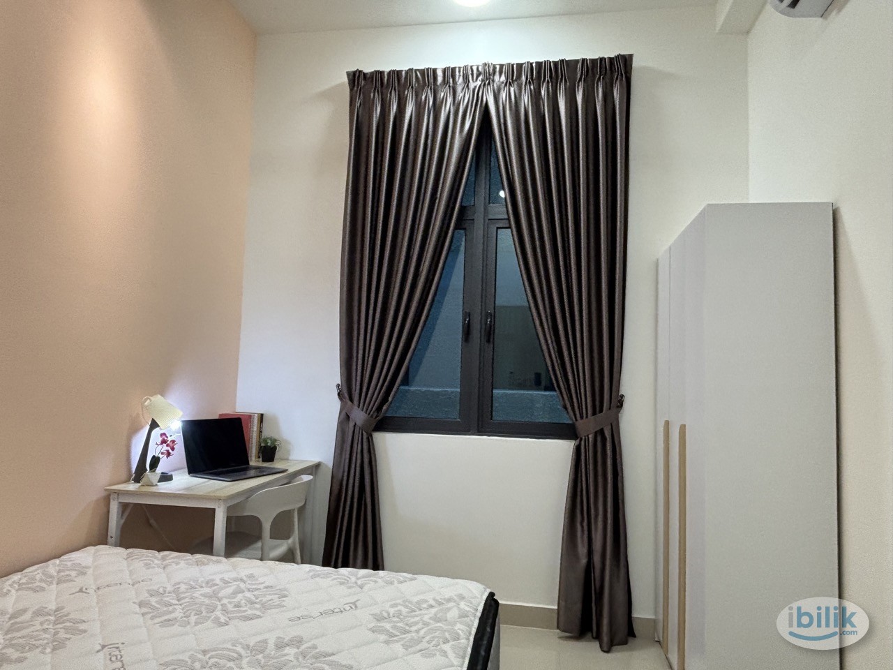 ‼️NEW CONDO NEAR Verando Residence, Petaling Jaya ✅Premium ⭐️ Medium Room Fully Furnished @ NEW 10” Mattress Aircond War - Image 1