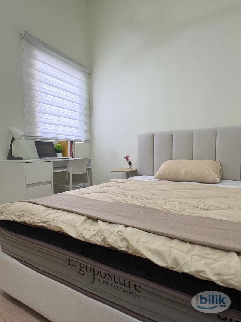 🔥SEKSYEN 13, DIAN RESIDENCY, MEDIUM Room🔥Fully Furnish NEW 10” Mattress Aircond Wardrobe Table Chair - Image 1