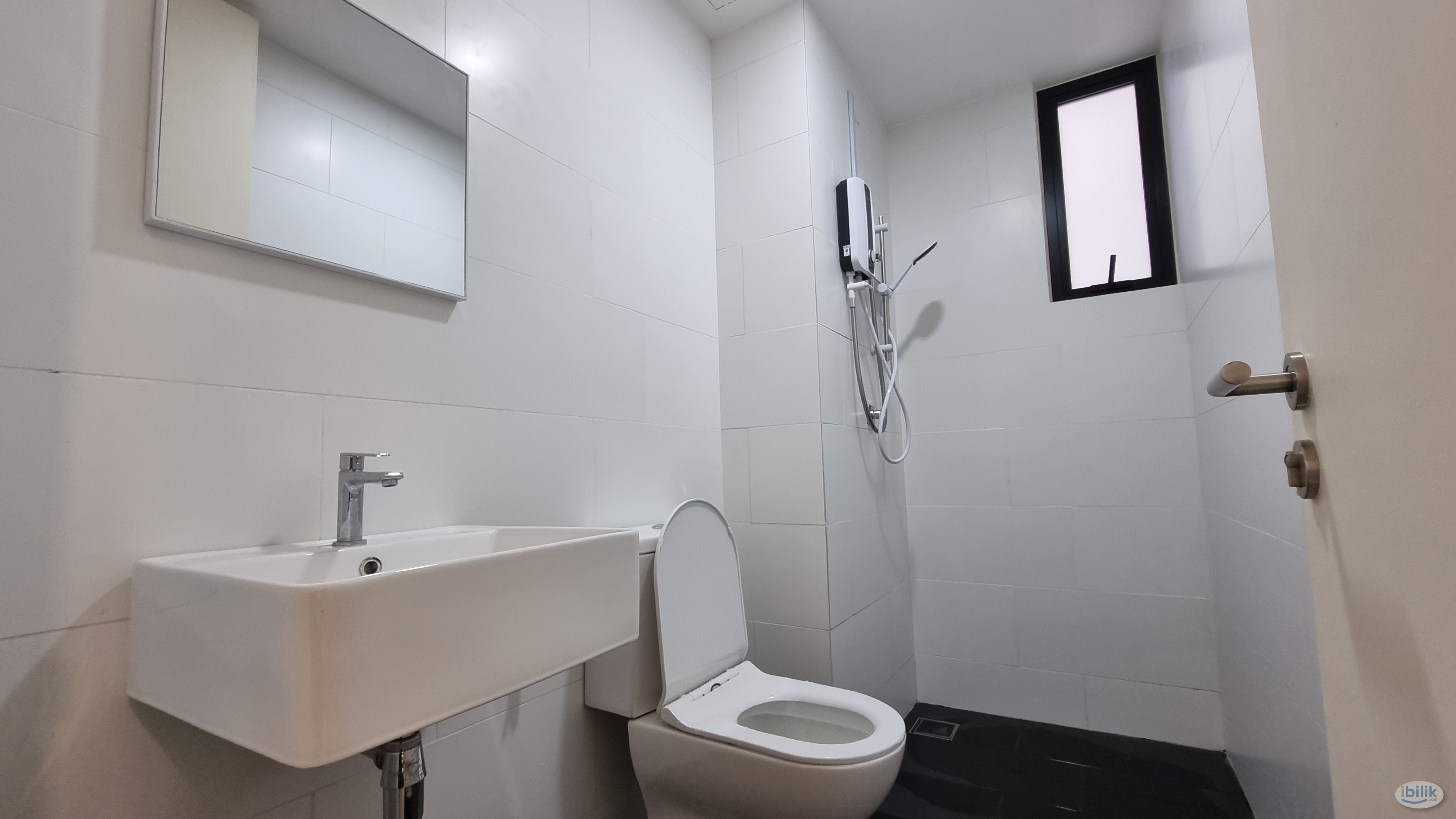 🏠 Full Furnished Medium Room at SQWHERE Sg Buloh - FREE Internet & Utilities 🌟 - Image 4