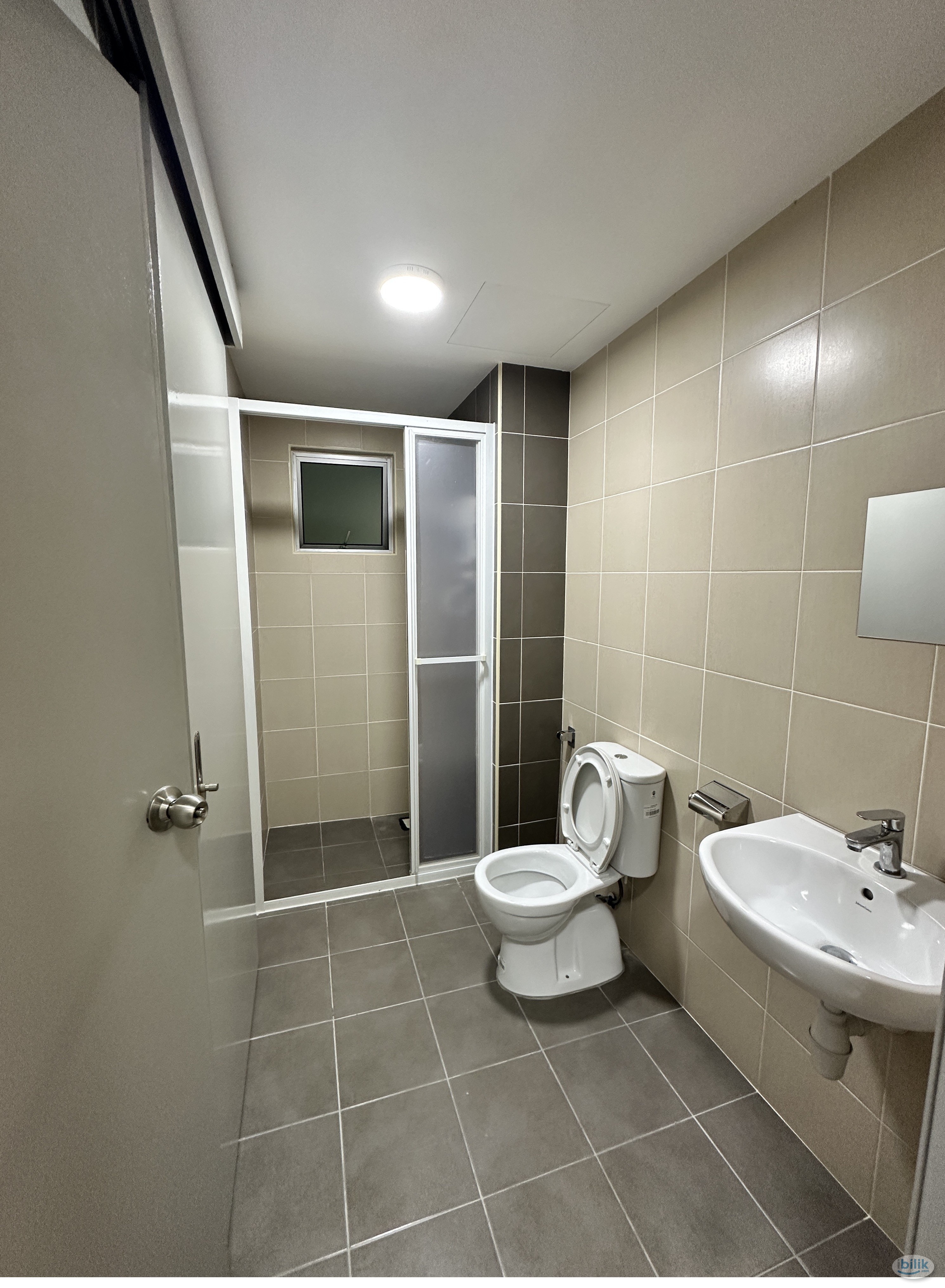 Razak City Fully Furnish Room For Rent - Image 3