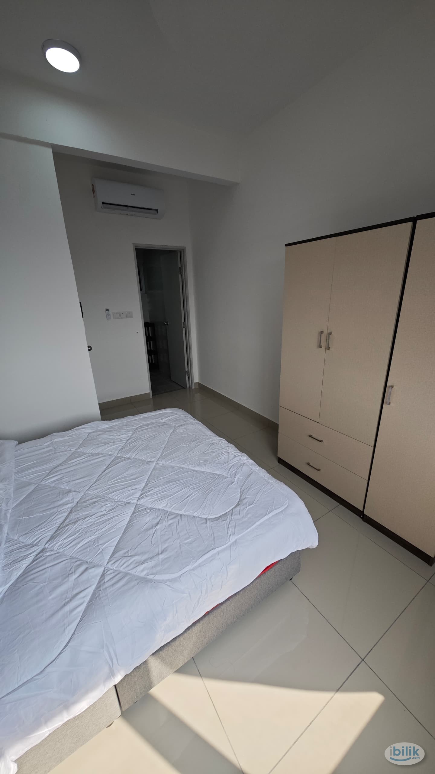 Master Room at Acacia Residences, Sepang - Image 2