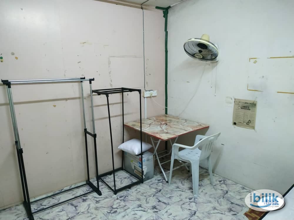 Single Room at Taman Sri Serdang UPM - Image 1