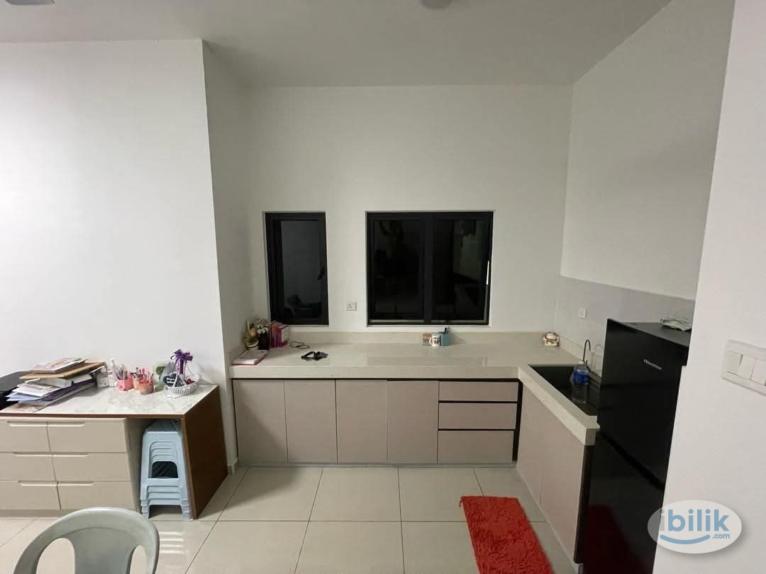 MRT LINK CONDO B11 Parkland Master Room for Male - Image 1