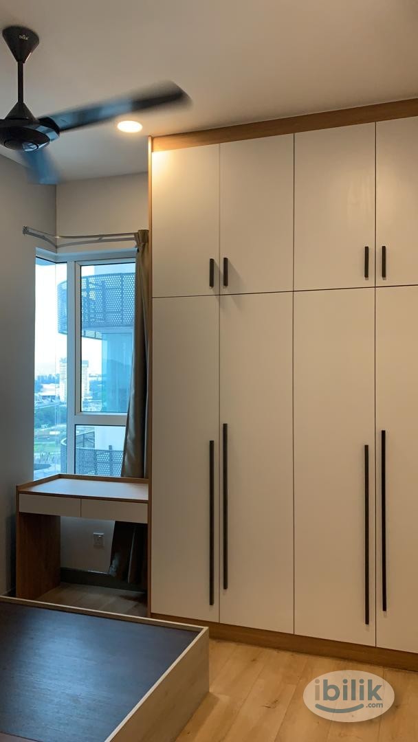 Middle Room at Sphere Damansara, Damansara Damai - Image 1