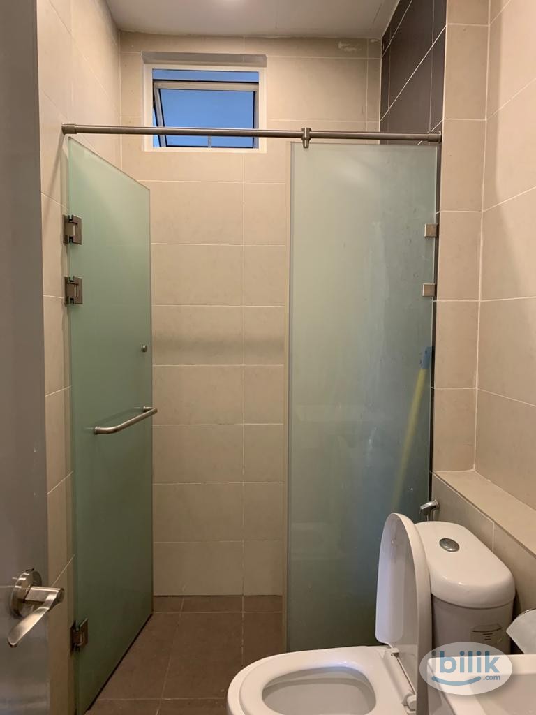 Middle Room at Sphere Damansara, Damansara Damai - Image 2