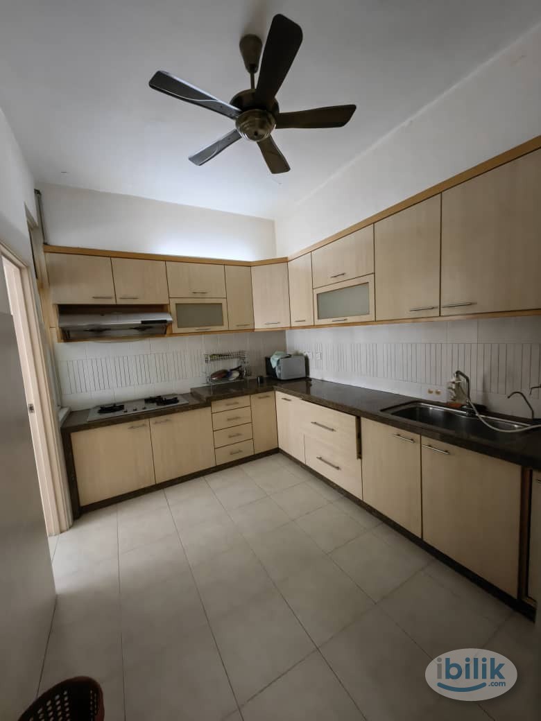 Single Room at The One, Bayan Baru - Image 2