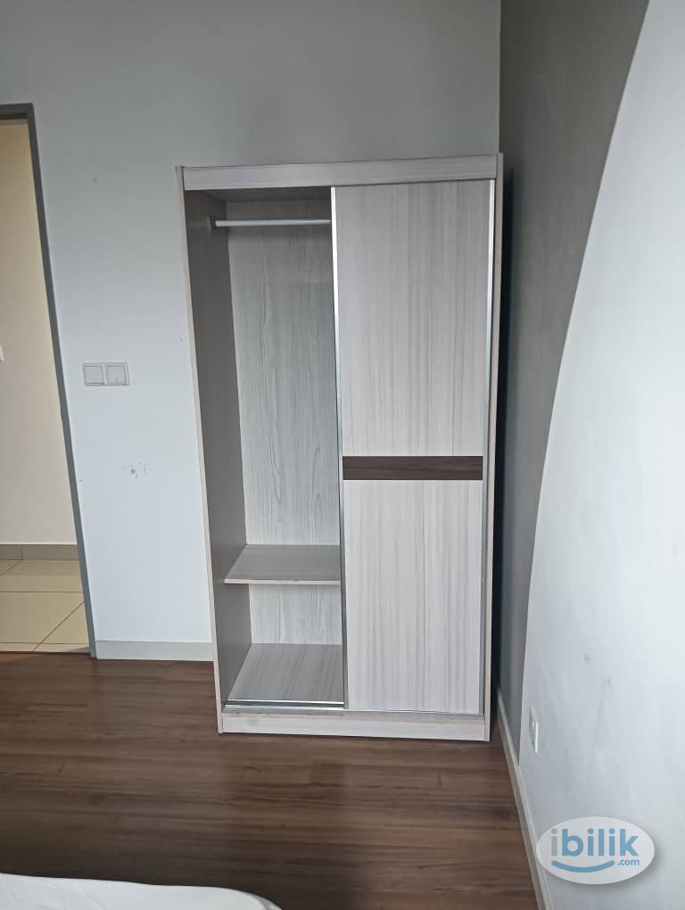 Middle Room Queen Bed Female Unit for Rent at M Vertica Residence, Maluri, Cheras, Kuala Lumpur - Image 3