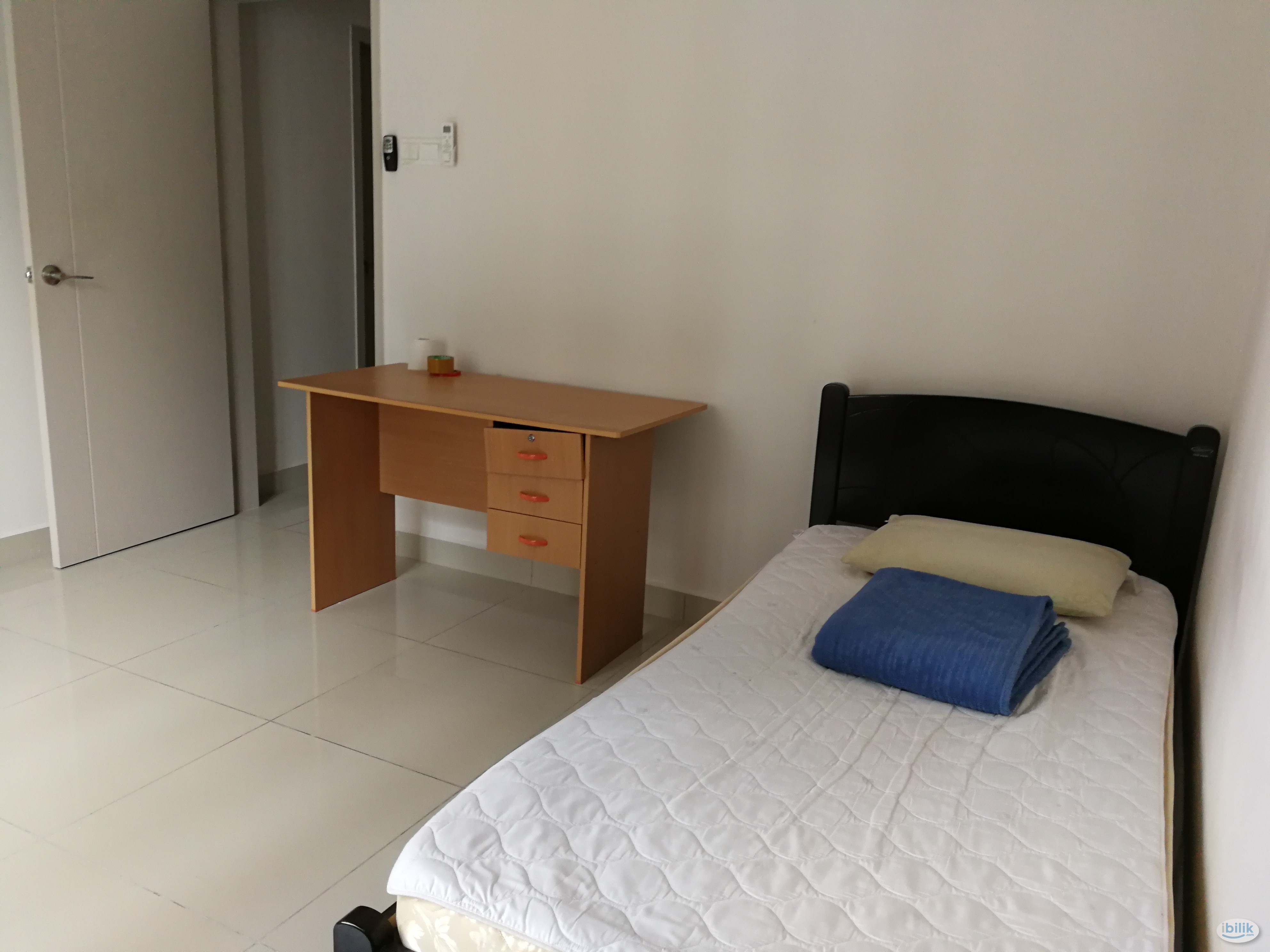 Middle Room at Gardens Ville, Sungai Ara - Image 3