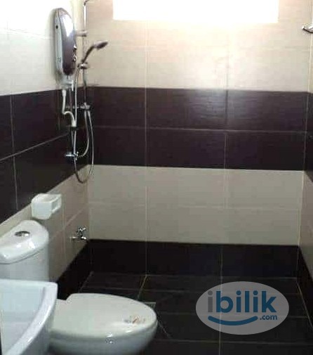 MIDDLE ROOM BATU PAHAT (FEMALE ONLY ) - Image 5