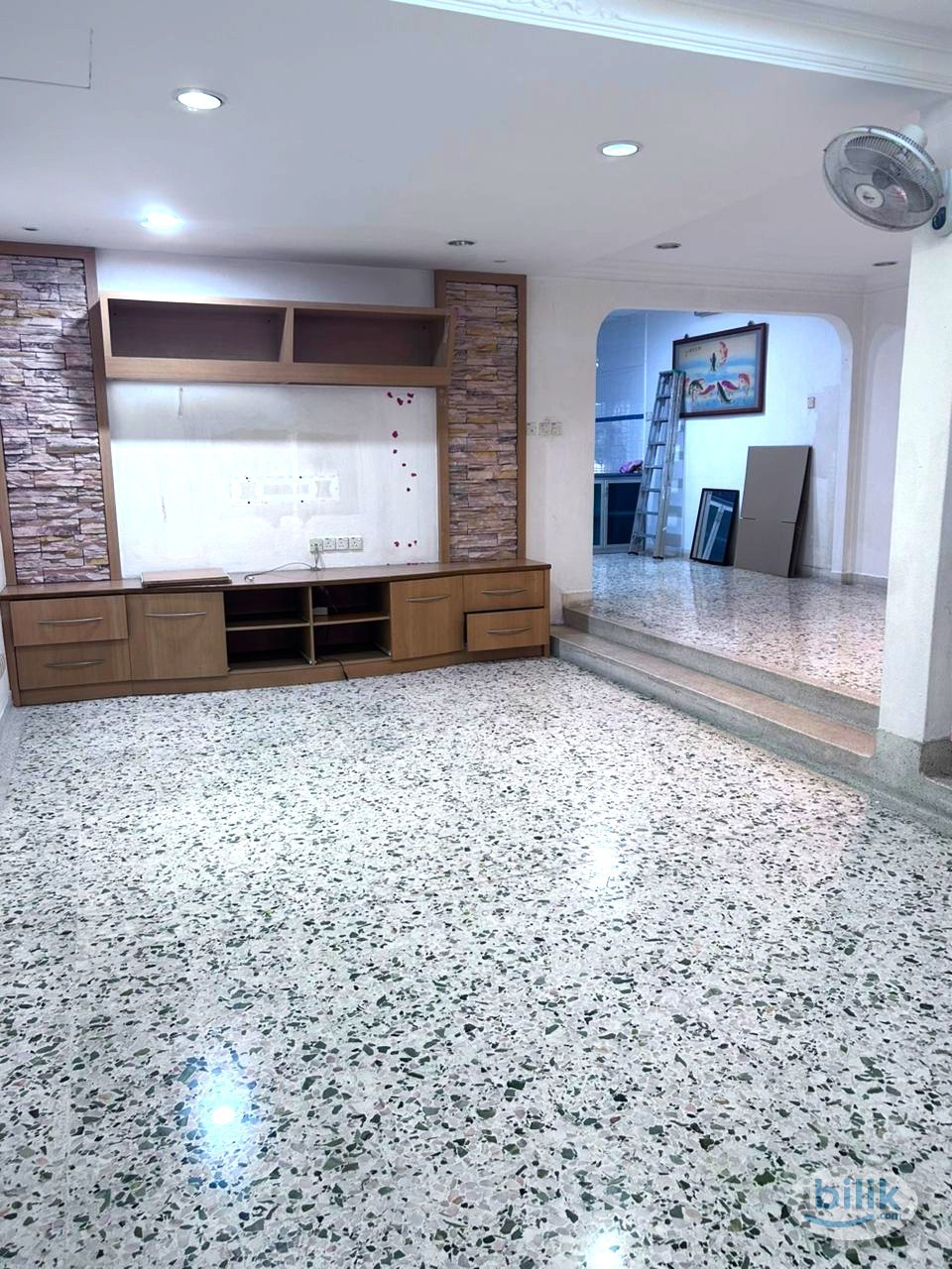 BATU PAHAT -MIDDLE ROOM (FEMALE) - Image 3