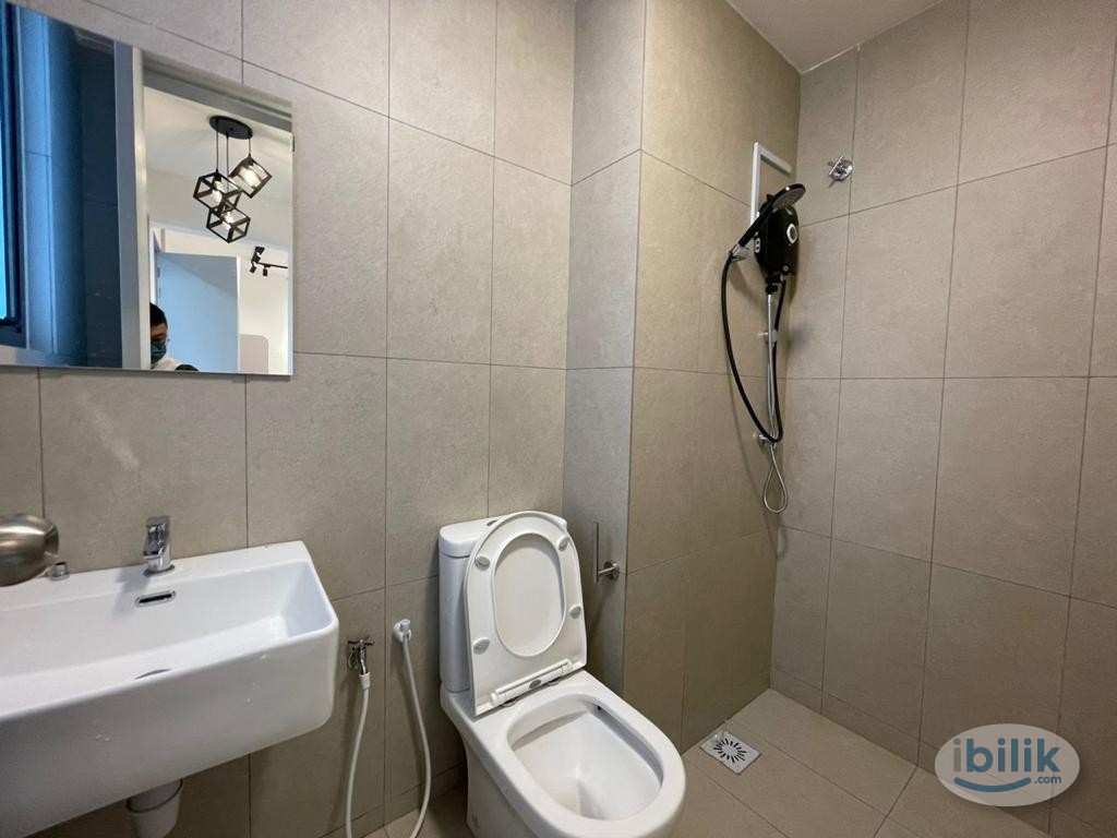 Master Room at Kenwingston Platz, Setapak - Image 3